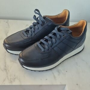 MAGNANI Sneackers. Size 11